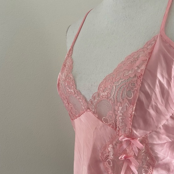 Pink satin lingerie sexy slip nightie fredericks of Hollywood Valentine’s Day - Picture 7 of 16